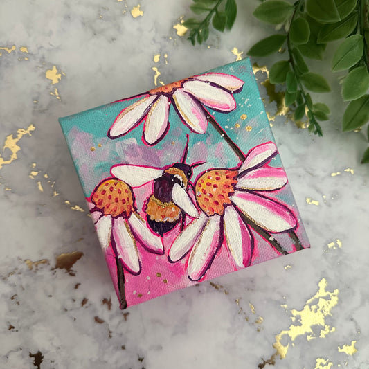 Daisy Bee Acrylic Mini