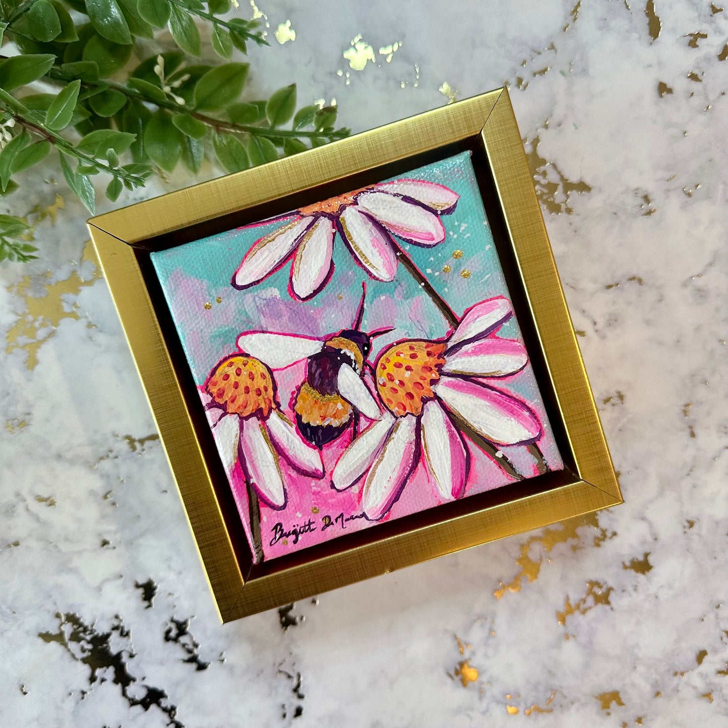 Daisy Bee Acrylic Mini